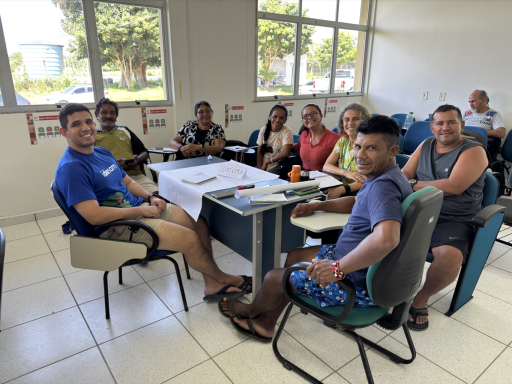 Comunitários da RDS Uatumã, no curso de mudas da Amazônia