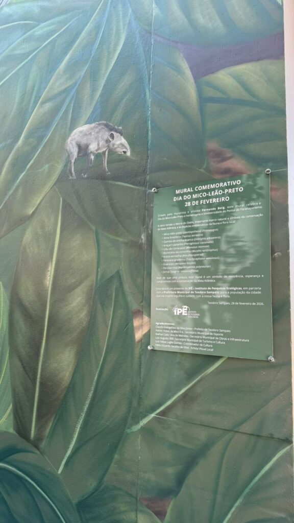 Detalhe com a anta no mural do mico-leão-preto em Teodoro Sampaio