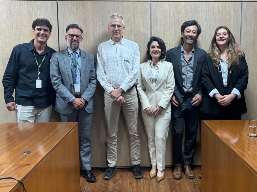 Representantes do IPÊ e do MMA